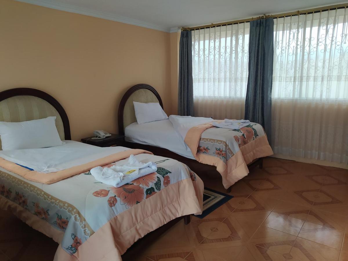 Hotel International Prestige Ambato Exteriör bild