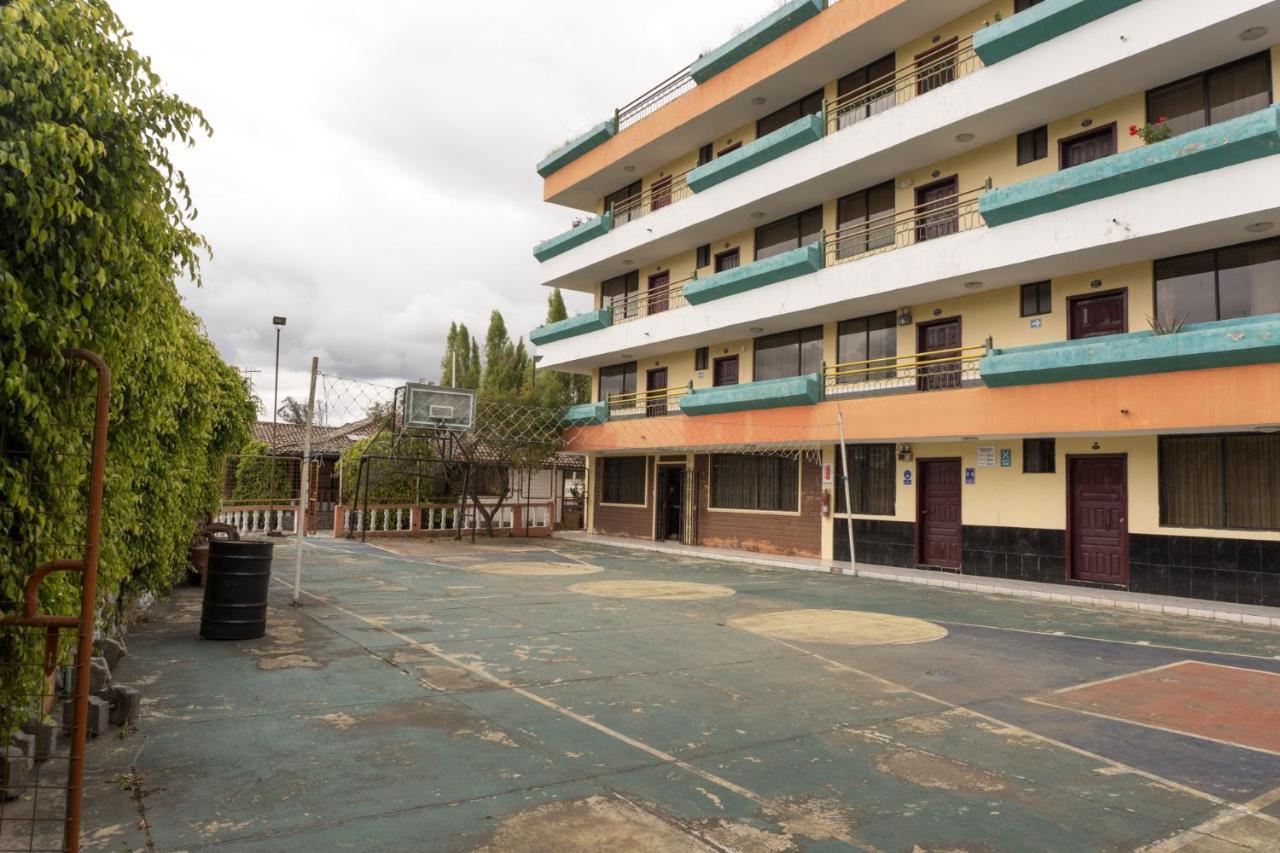 Hotel International Prestige Ambato Exteriör bild