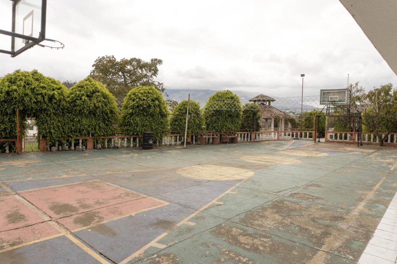 Hotel International Prestige Ambato Exteriör bild